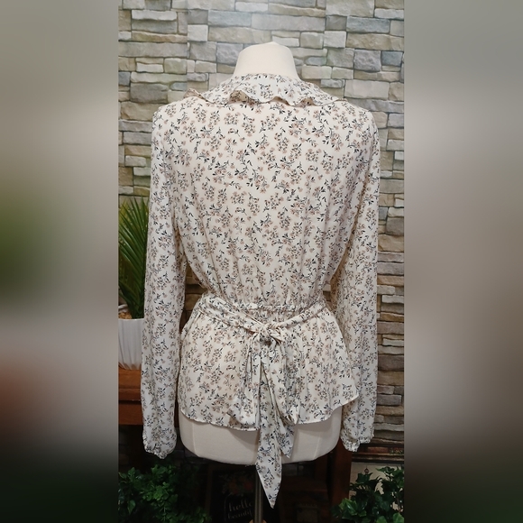 Women's Large Max Studio Wrap Ruffle Tie Feminine Blouse - Picture 2 of 4